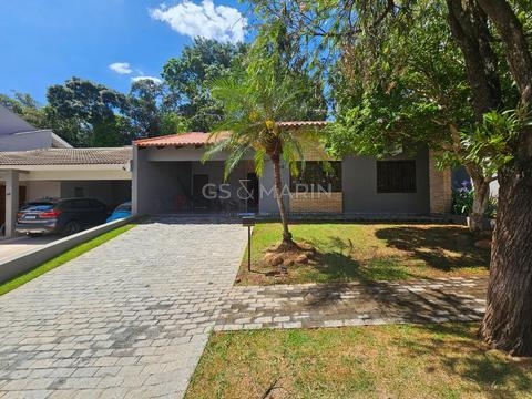 Casa à venda no Condomínio Vale do Arvoredo, em Londrina,